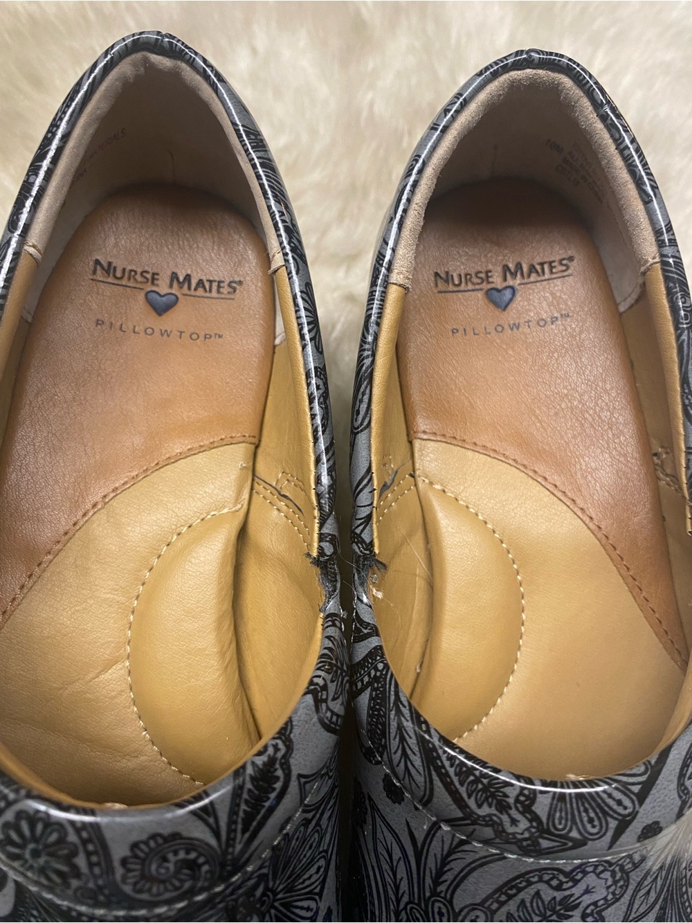 Nurse Mates Bryar Clogs Gray Floral Printed Size 10 - Picture 6 of 7